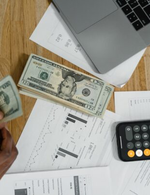 ميزانية عائلية متقسّمة: كيف توزع النفقات بين أفراد الأسرة وتزيد المدخرات