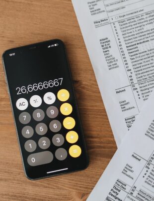 كيفية احتساب ضريبة القيمة المضافة عندما تتحول تجربة مجانية إلى اشتراك مدفوع
