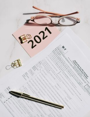 حساب ضريبة القيمة المضافة على النفقات التشغيلية للمتعامل الحر: دليل عملي لتقليل العبء الضريبي
