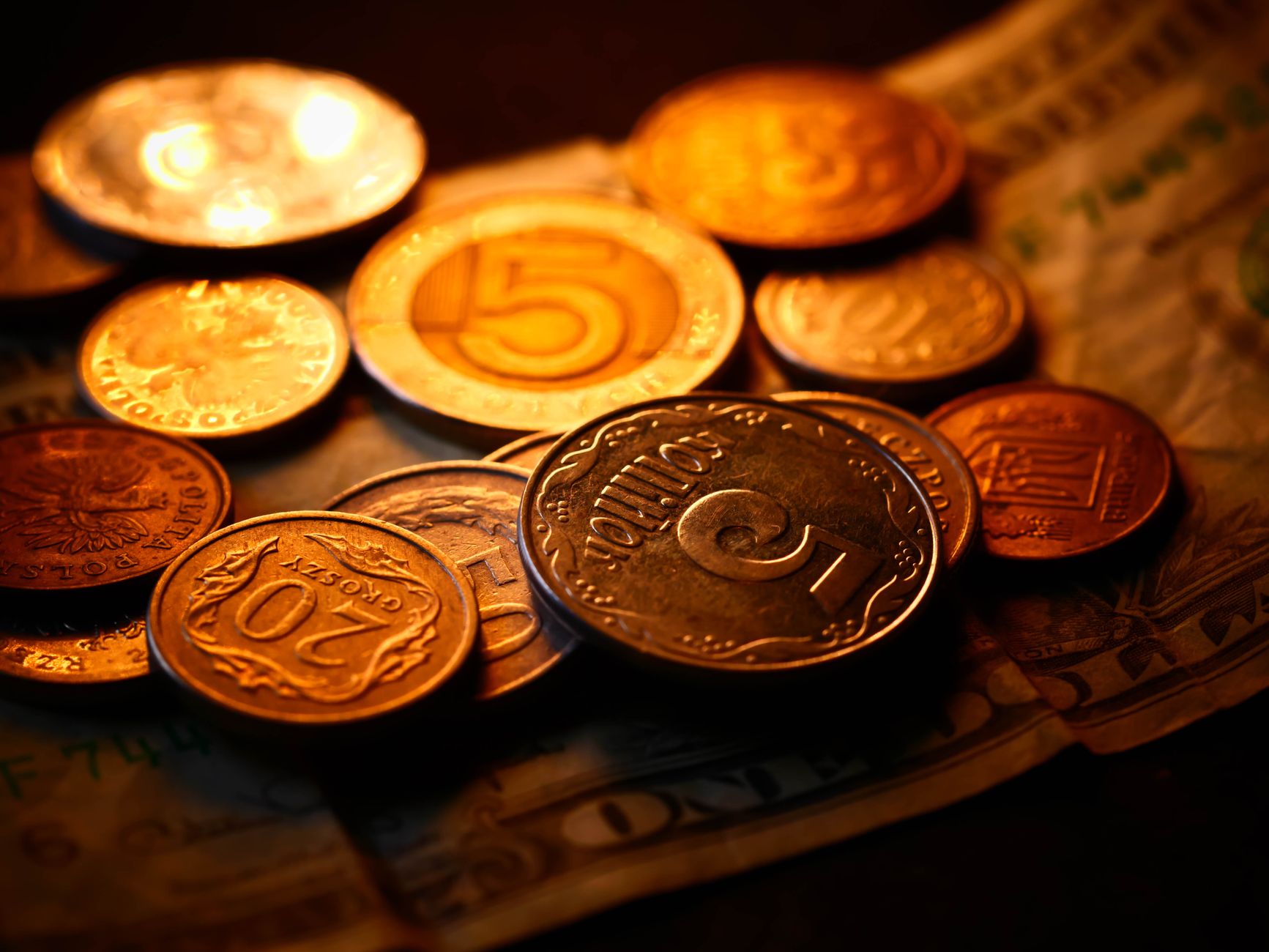 كيف تحافظ على قيمة أموالك عندما يضعف سعر عملتك الوطنية باستخدام الذهب والفضة