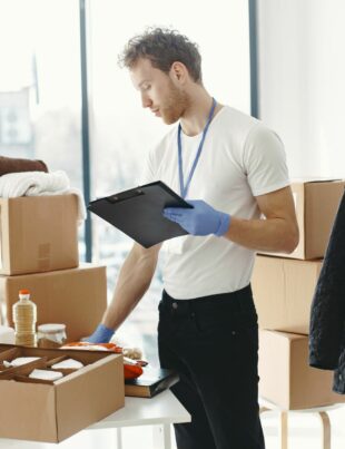 كيف تحمي منظمتك غير الربحية من المخاطر المالية: دليل عملي لتأمين المسؤولية المدنية