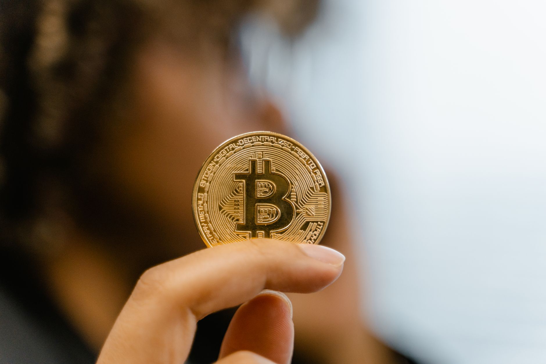 توكنات الأمان: جسر بين الأسواق التقليدية والعملات الرقمية للمستثمر العربي