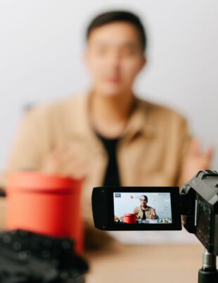 كيف تحول مقاطع Shorts وReels إلى مقالات مدونة تتصدر نتائج البحث وتضاعف ربح الأفيلييت