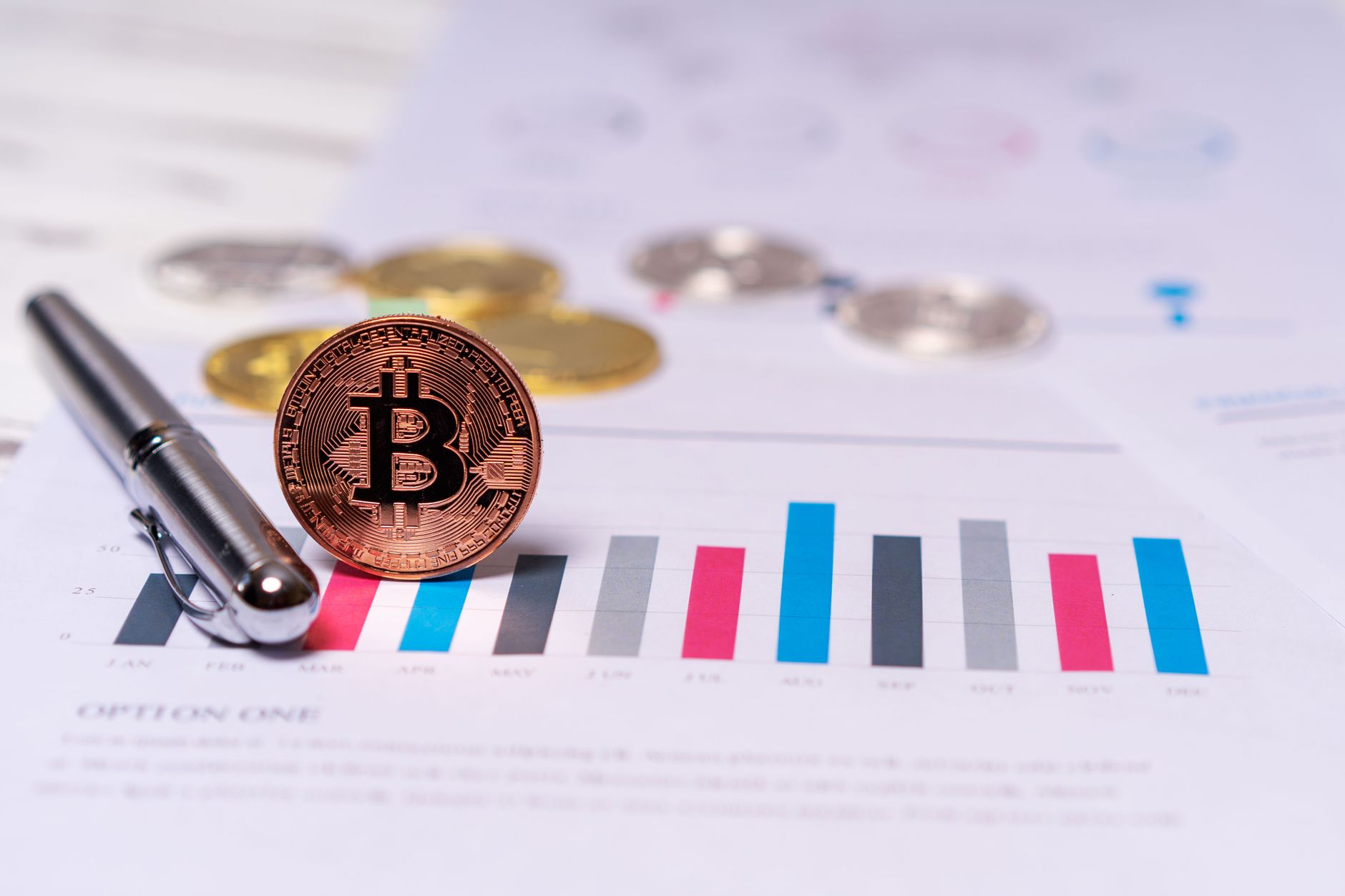 كيف تطبق متوسطات الحركة على بيتكوين وتستفيد منها في السوق العربي