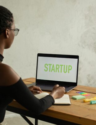 كيف تحول عملك الحر إلى مشروع تجاري ناجح: دليل خطوة بخطوة