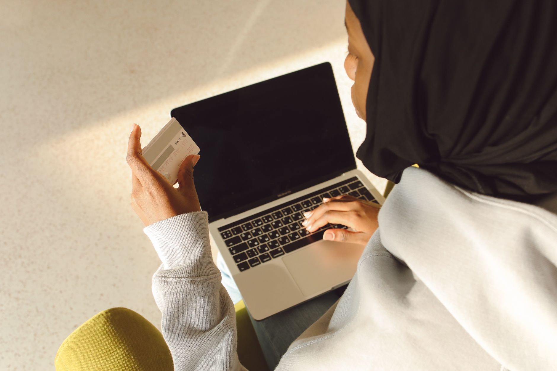 الدليل للحسابات البنكية الرقمية في الخليج: مقارنة مفصلة