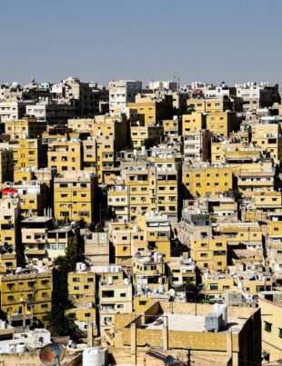 صناديق الريت العقارية في السعودية والإمارات: دليل المستثمر الشامل