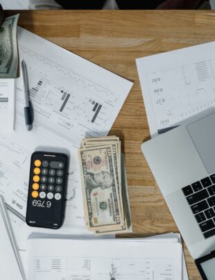 كيف تبني محفظة استثمارية متوازنة براتبك الشهري الخليج