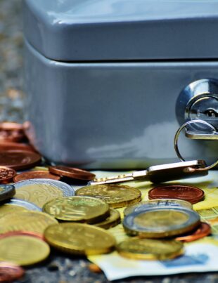 كيف تحافظ على قيمة أموالك في ظل التضخم المتصاعد بدول الخليج