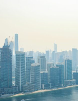 مجموعة الفطيم: عملاق التجزئة الإماراتي يقود مستقبل الأسواق الخليجية