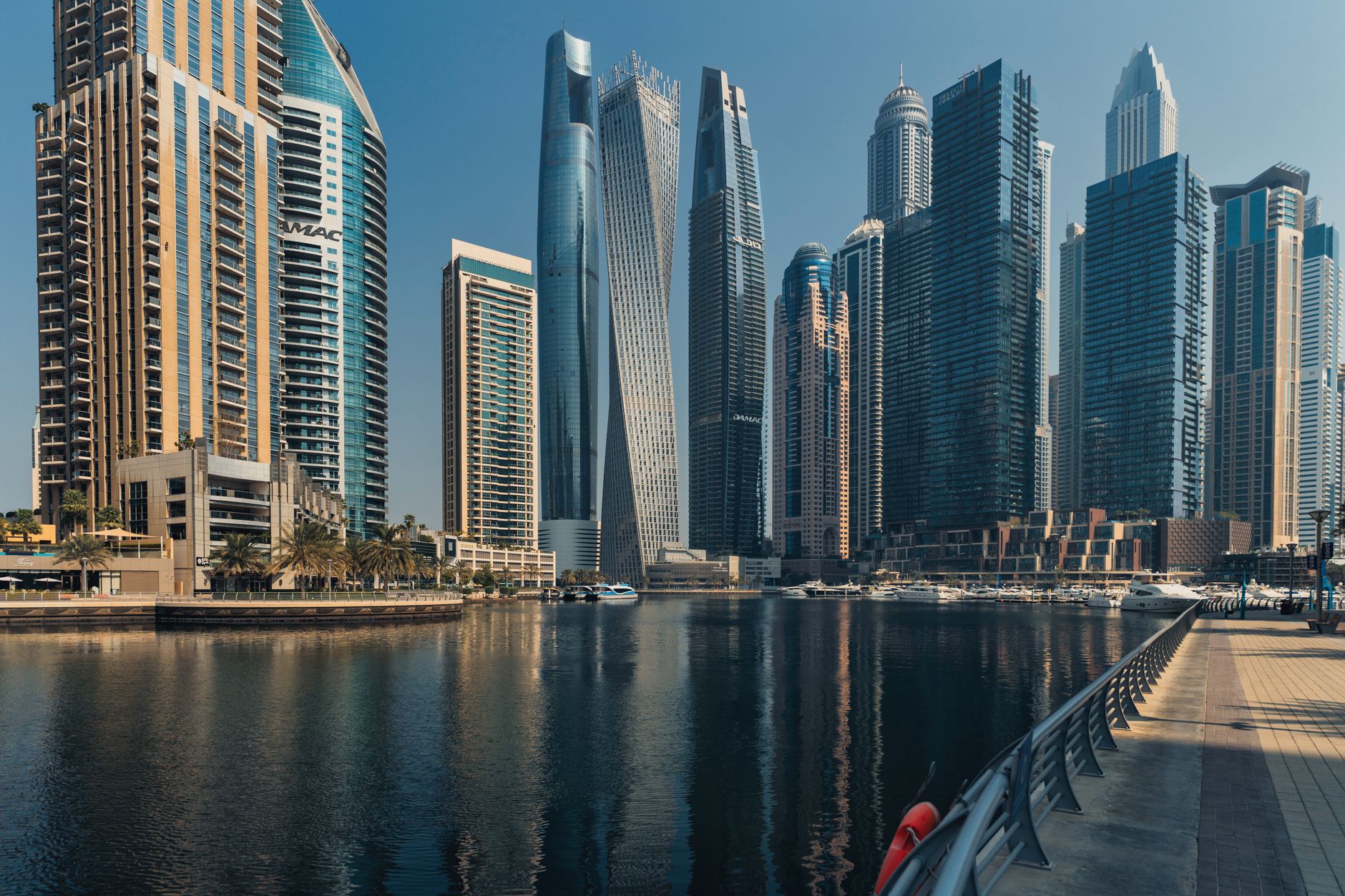 مجموعة الفطيم: عملاق التجزئة في الإمارات يضاعف نموه