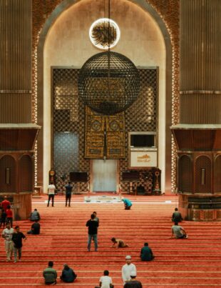 مصرف الراجحي: أكبر بنك إسلامي عالمياً بالأرقام والإنجازات