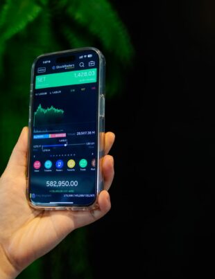 كيف تستفيد من تدفق الأوامر لتحديد نقاط الدخول والخروج في سوق تداول السعودي