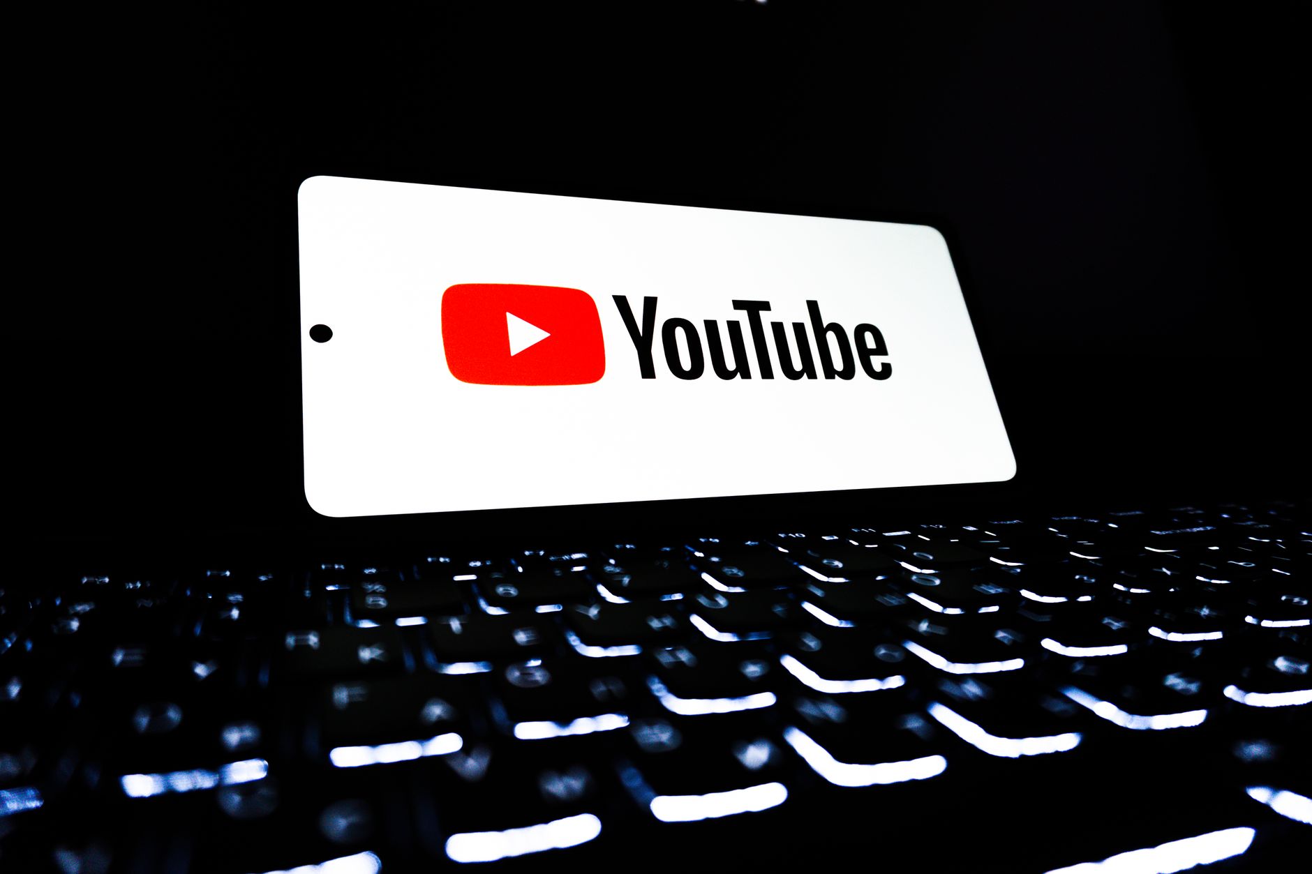 إطلاق برنامج مكافآت للمتابعين على يوتيوب وتيك‑توكس يرفع مبيعات الأفيلييت