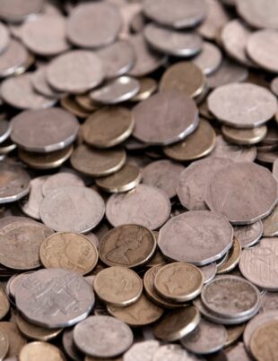 الذهب والفضة: سر تعزيز سيولة ميزانيتك اليومية