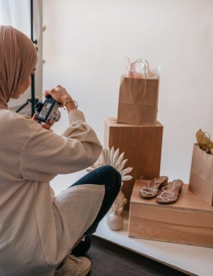 تحويل مهارة تصوير المنتجات إلى خدمة فريلانسر مستقرة في التجارة الإلكترونية