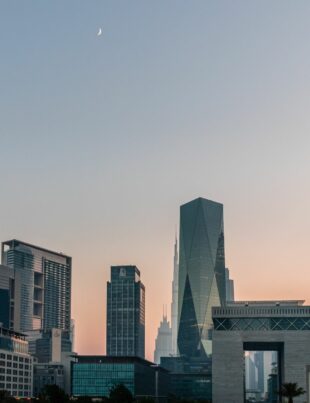 التمويل الإسلامي vs التقليدي: أيهما يوفر لك أفضل عوائد وتكاليف؟