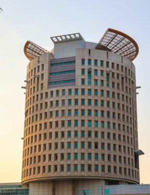 تحليل شامل لأرامكو السعودية 2024: الأرباح، التوزيعات، ومستقبل السهم